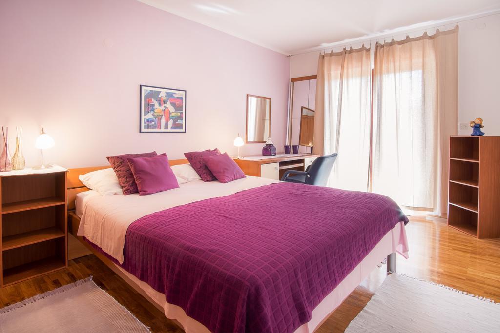 Apartament With Private Pool And Arbor Malinska